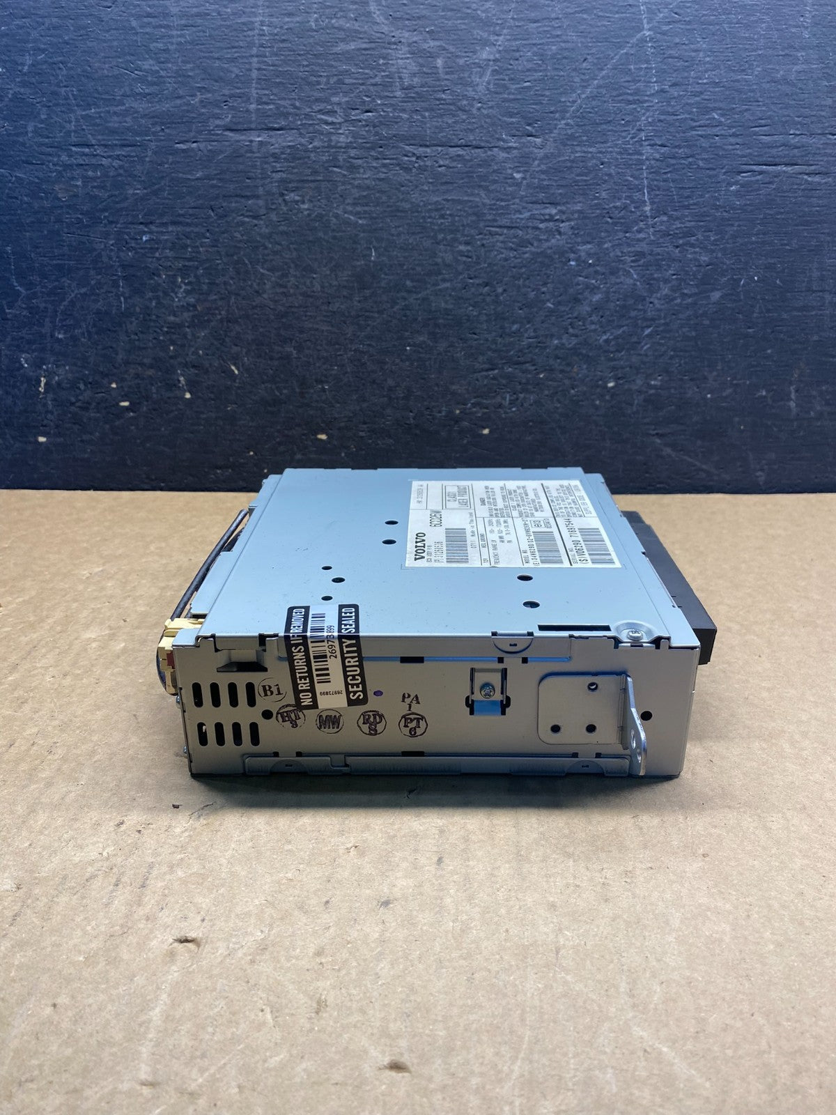 2007 to 2013 Volvo XC90 Radio AM FM Receiver MP3 CD Player ag6051 DG2