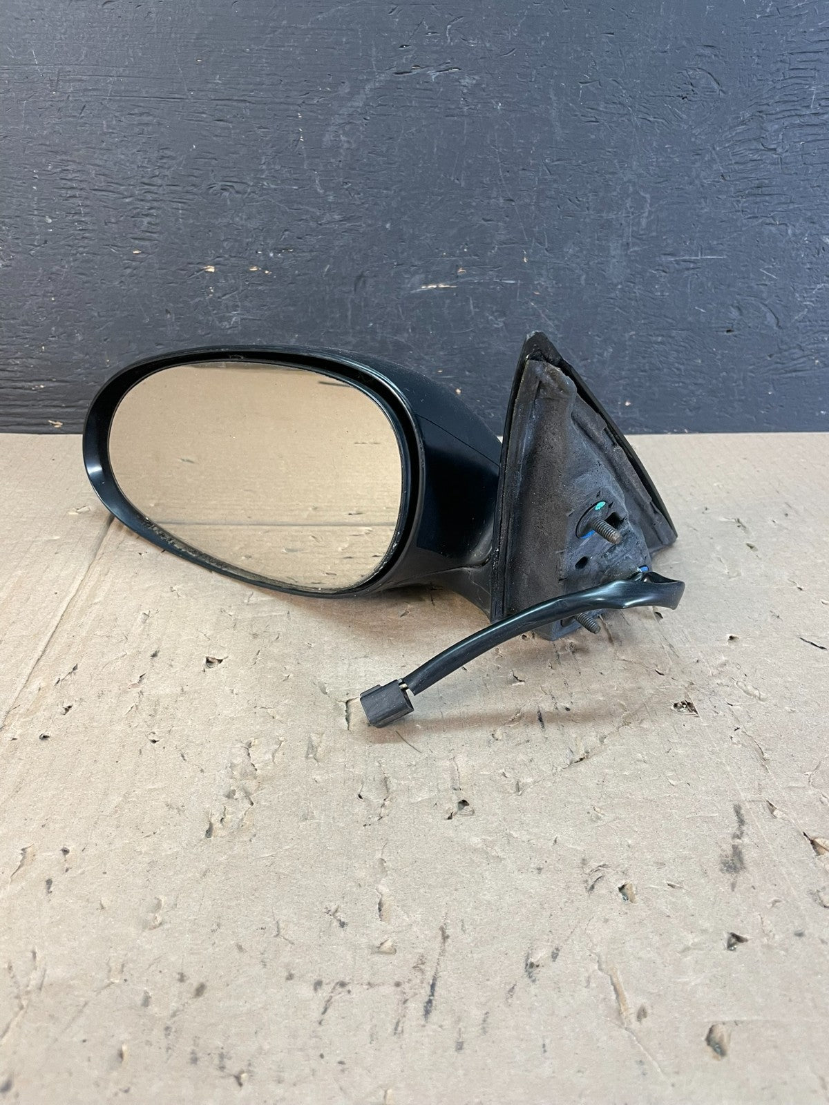 1997 to 2005 Buick Century Left Driver LH Side Door View Mirror AE0733 DG2