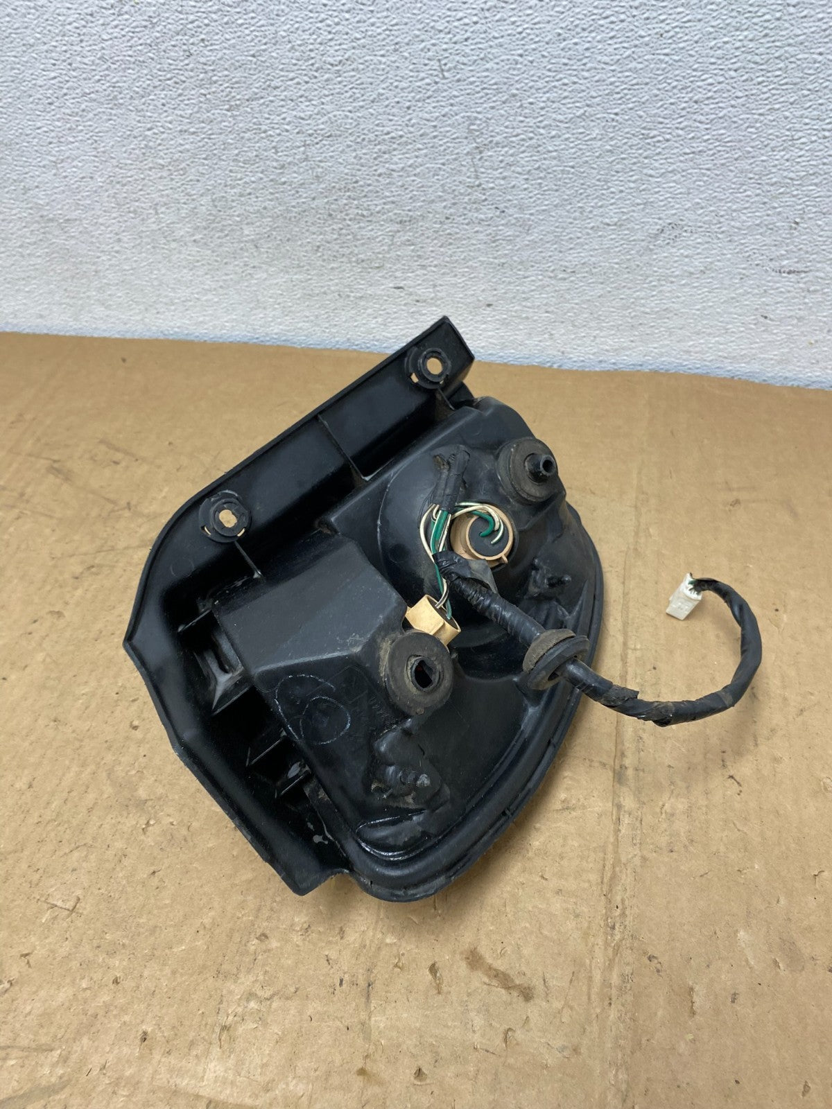 1999 2000 2001 Lexus Rx300 Right Passenger RH Side Tail Light AD1212 DW6