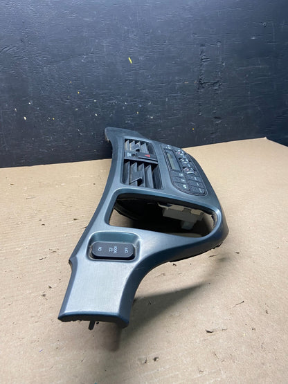 2005 to 2010 Honda Odyssey Radio Climate Control Dash Trim Bezel L2016 DG1