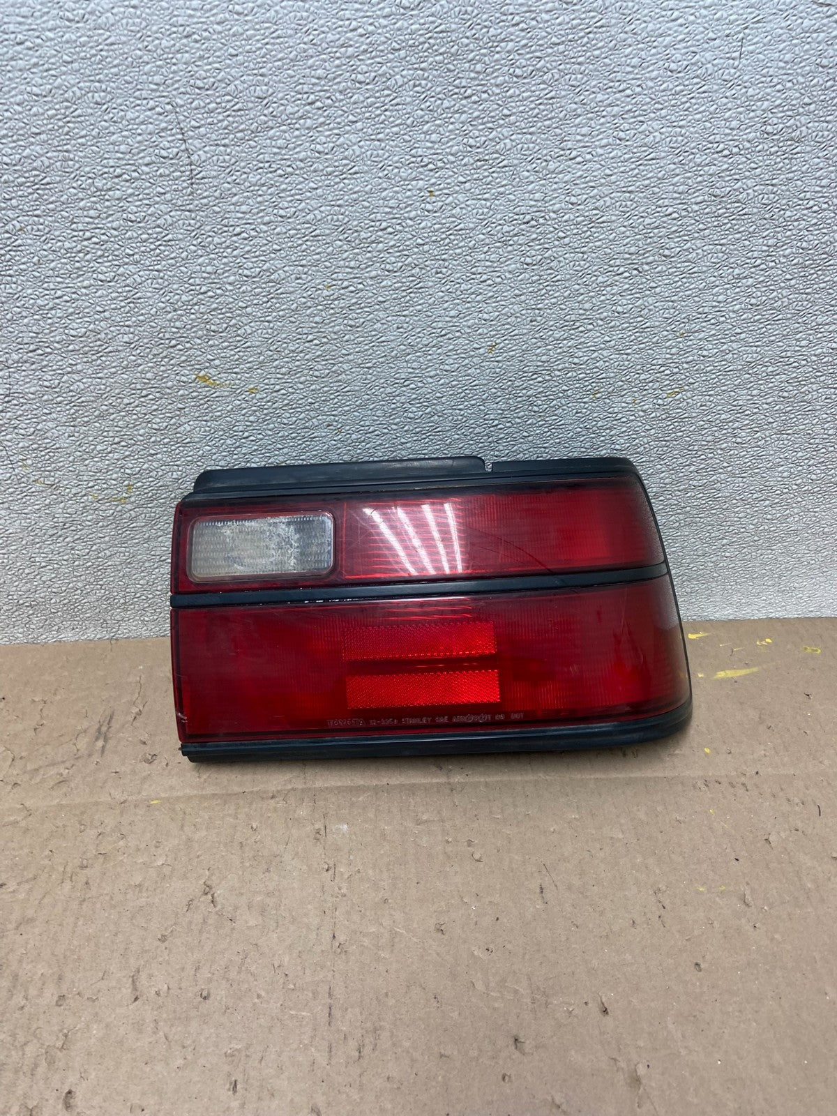1988 - 1992 Toyota Corolla Right Passenger RH Side Tail light aa0464 DG0