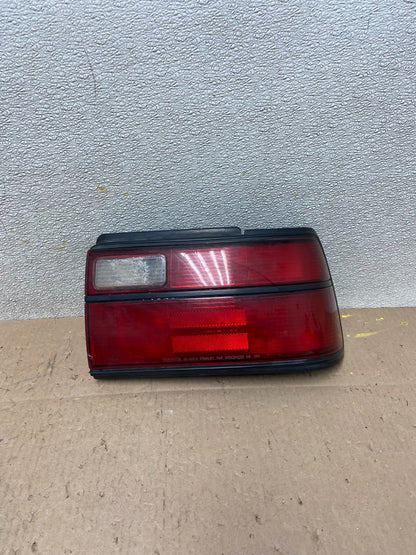 1988 - 1992 Toyota Corolla Right Passenger RH Side Tail light aa0464 DG0