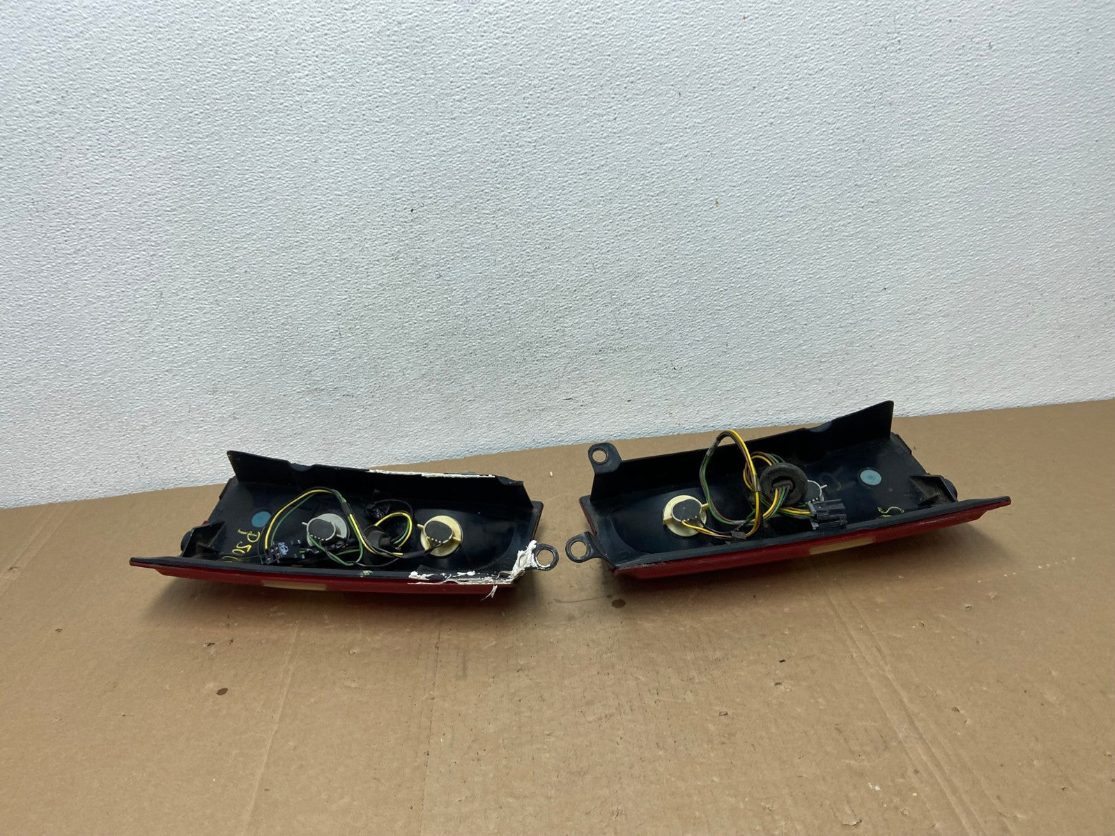 2003 to 2017 Chevrolet Express 1500 Left+Right Side Tail Lights Oem AC5683 LK8