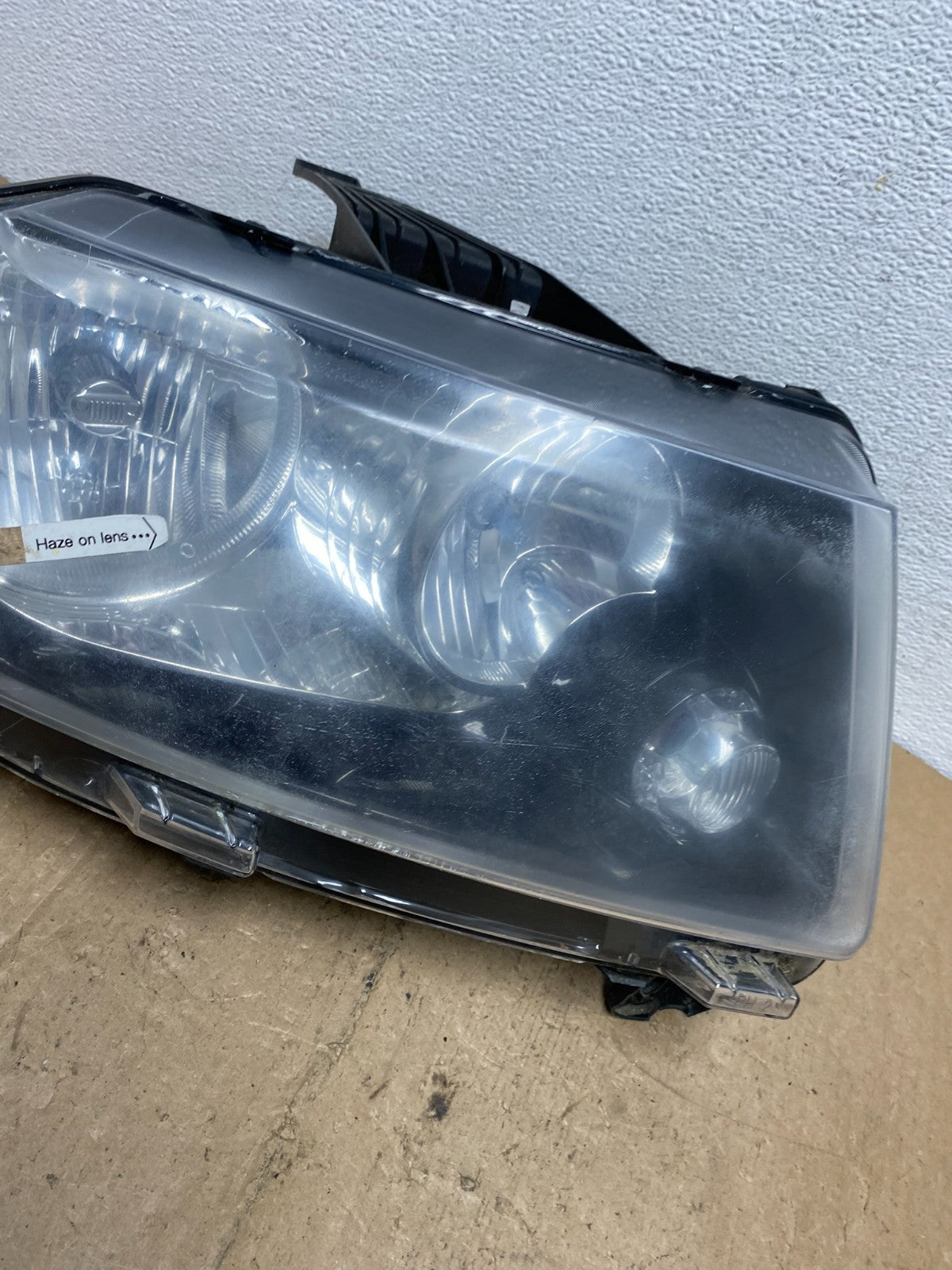 2011-2013 Jeep Grand Cherokee Right Passenger Halogen Headlight AC7247 DW5