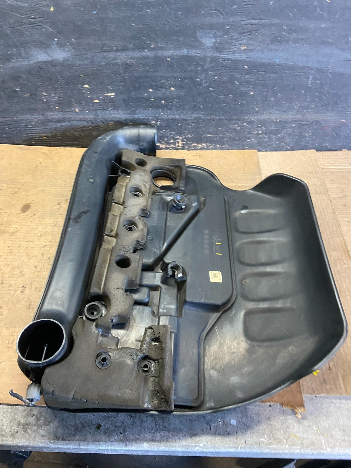 2013 to 2016 Dodge Dart 2.0L Engine Motor Cover Shield R0358 DG7