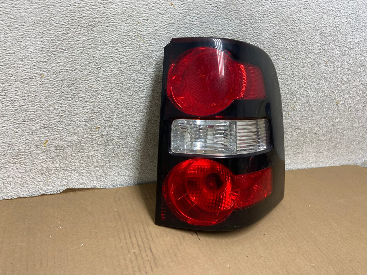 2006 to 2010 Ford Explorer Right Passenger Side Tail light AH2995 LK1