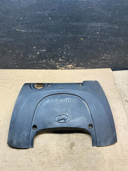 2002 to 2005 Hyundai Sonata 2.4L Engine Trim Cover Oem V9310 DG1