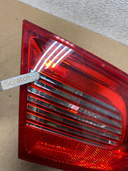 2007 - 2011 Volkswagen Eos Left Driver Tail Light Inner Oem W8557 DW3