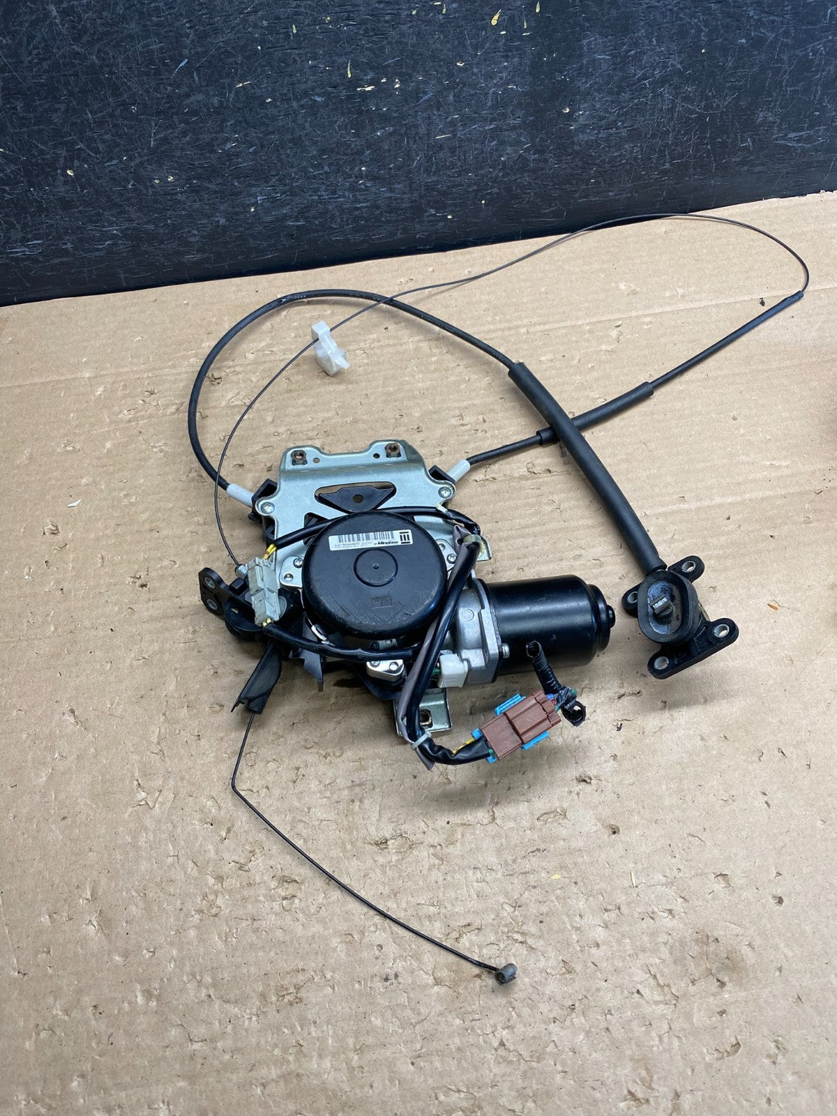 2005 - 2010 Honda Odyssey Rear Left Sliding Door Lock Actuator Motor AG84681