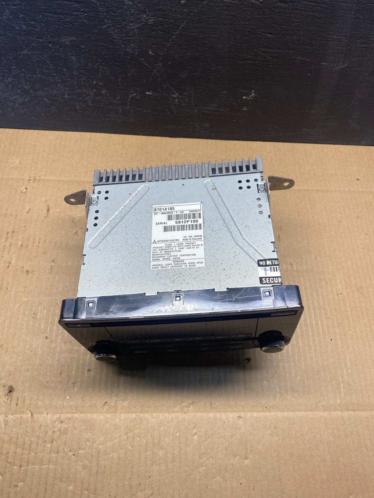 2014-2015 Mitsubishi Outlander Lancer CD Player AM FM Radio AD1514 DG3