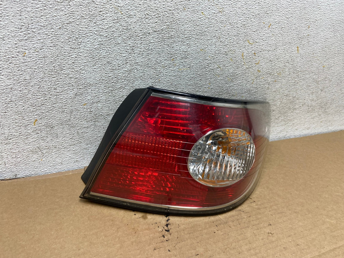 2002 to 2004 Lexus ES300 ES330 Right Passenger Side Tail Light AH7772 LK1