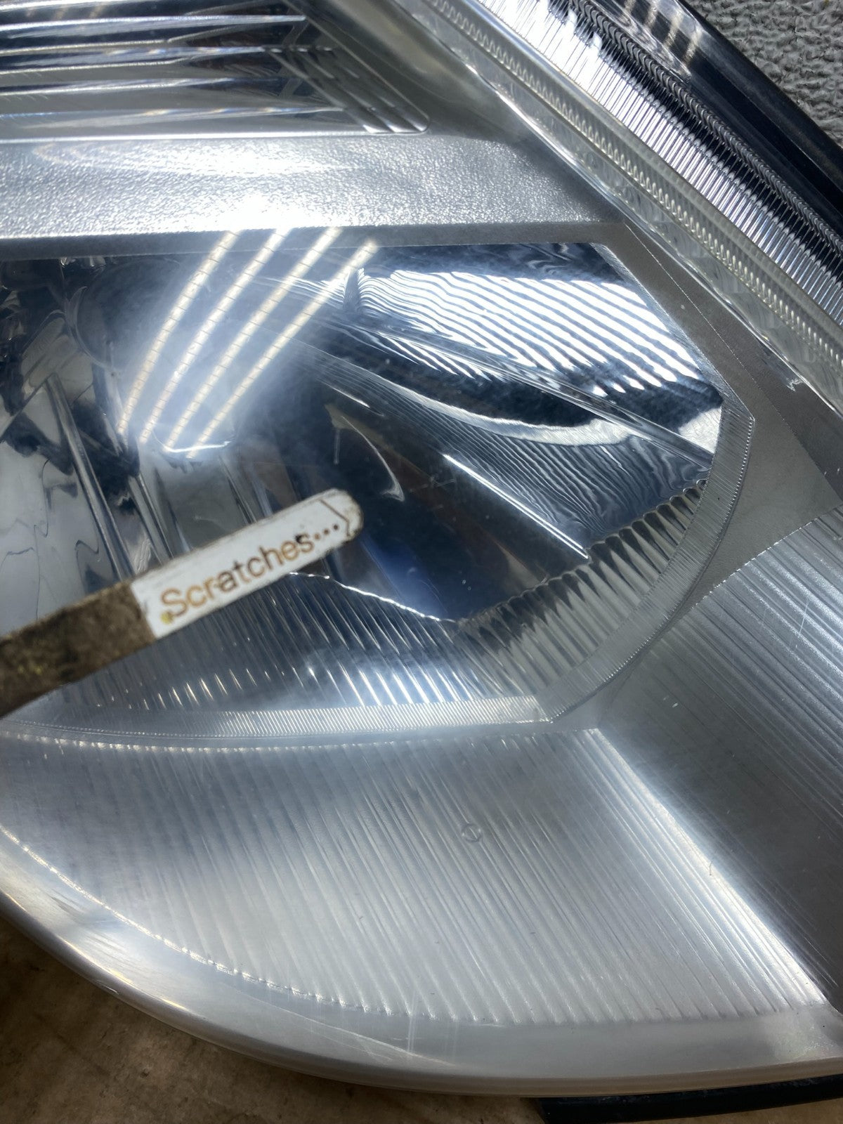 2008 to 2012 Nissan Versa Headlight Right Passenger Rh Side AI7891 DW3