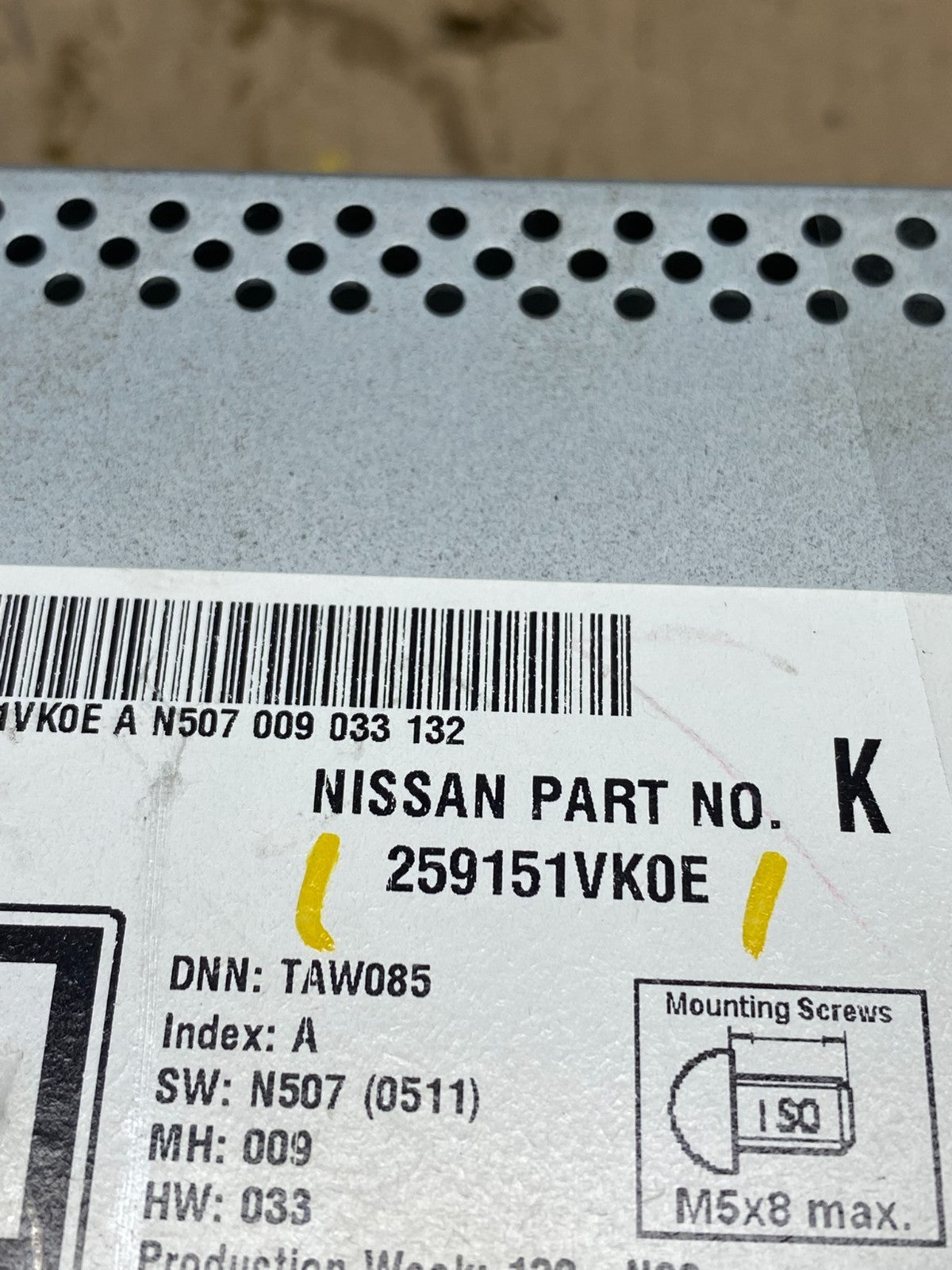 2011 to 2012 Nissan Rogue AM FM XM Radio CD Player Screen Receiver u5119 DG6