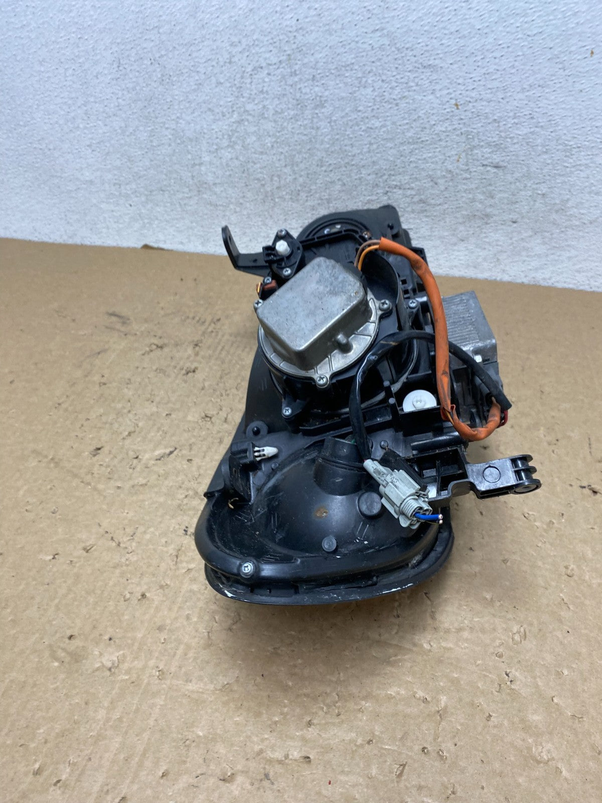 2002 to 2004 Infiniti I35 Left Driver LH Side Headlight Xenon AF8088 DW7