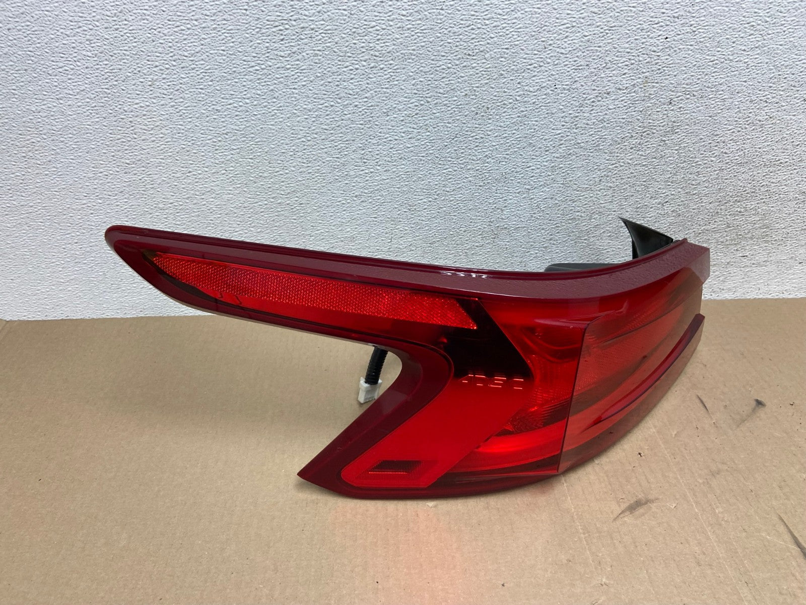 2016 2017 2018 Nissan Maxima Left Driver LH Tail Light AE6975 LK2