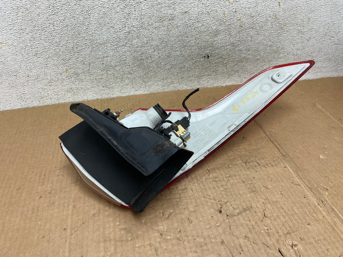 2013 to 2016 Ford Escape Right Passenger RH Side Tail Light AI5517 LK4
