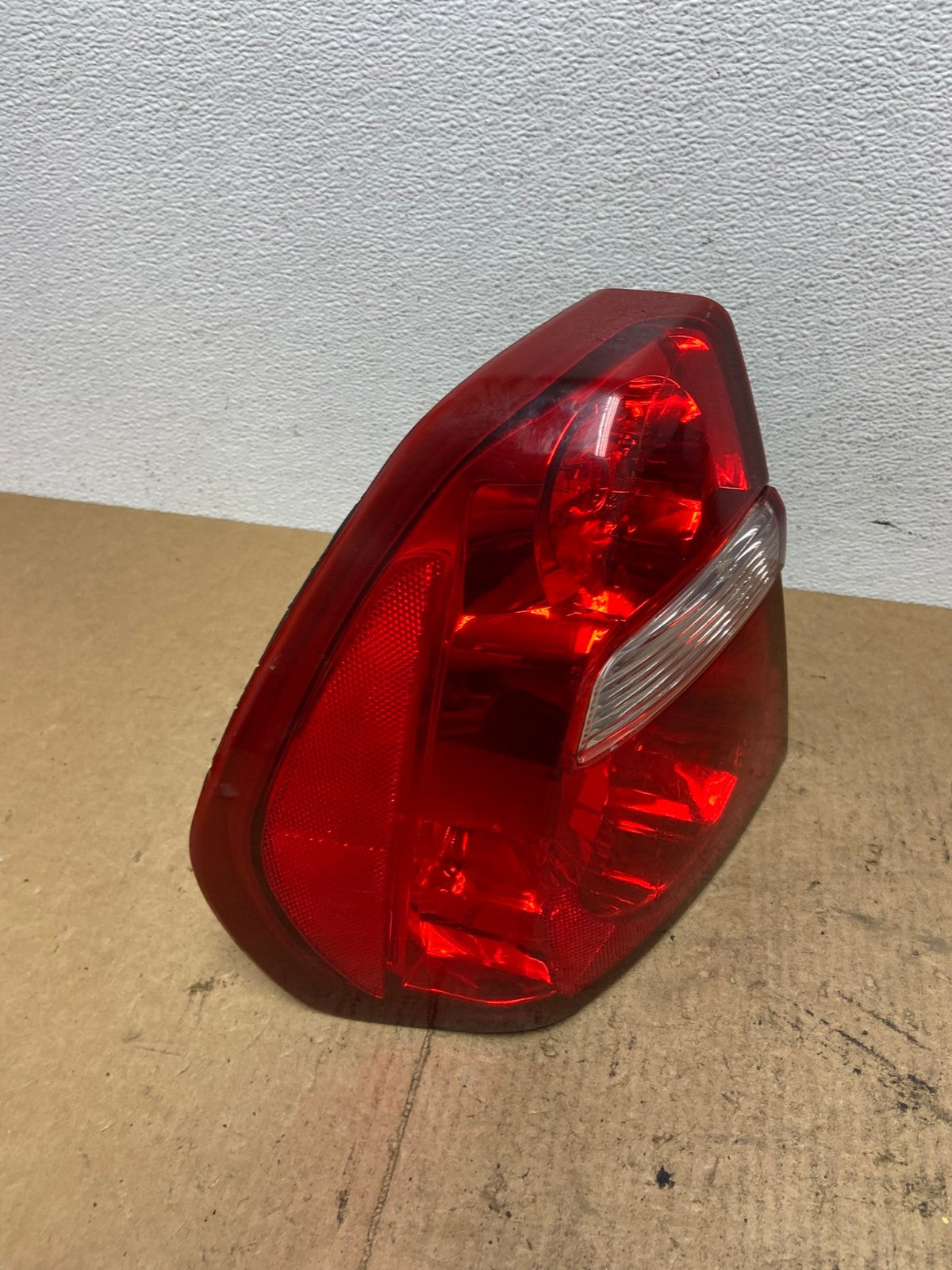 2004 to 2008 Chevrolet Malibu Left Driver Lh Side Tail Light AC3648 LK2