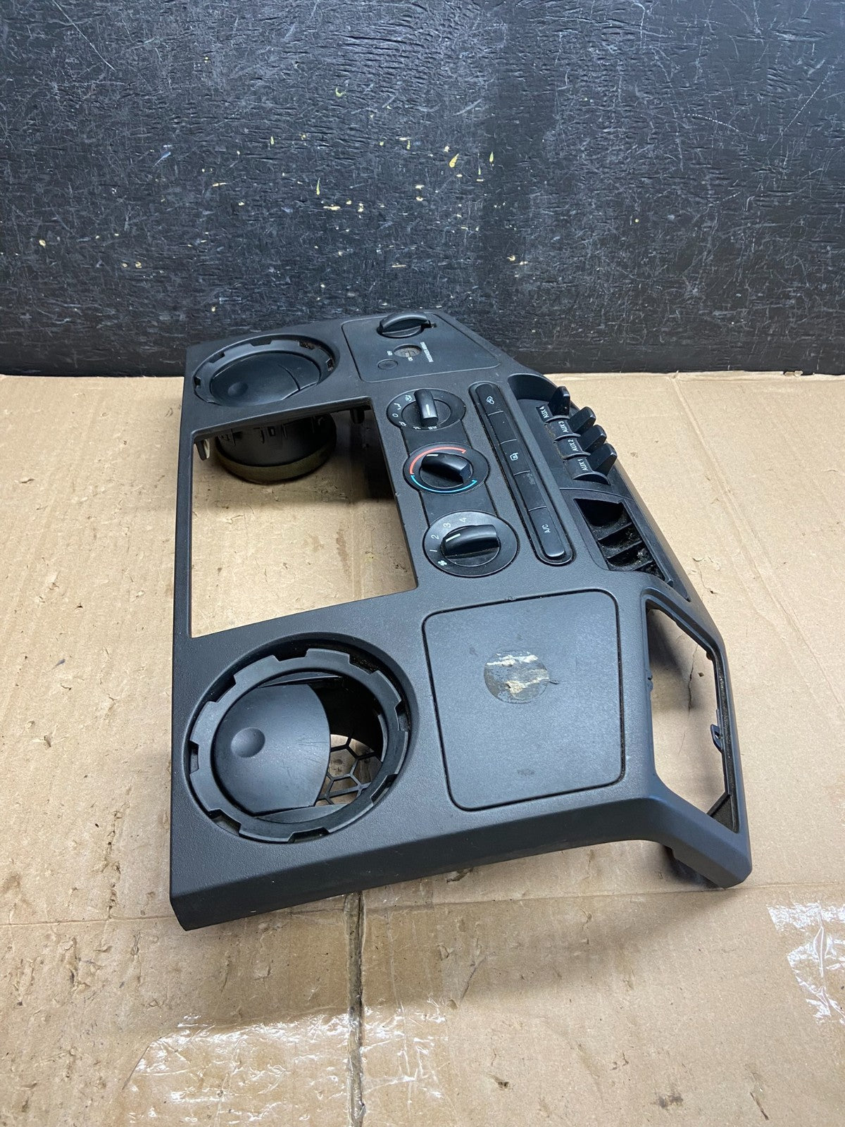 2008-2010 Ford F250 F350 Radio Climate Control Radio Dash Bezel Panel AI2767 DG1