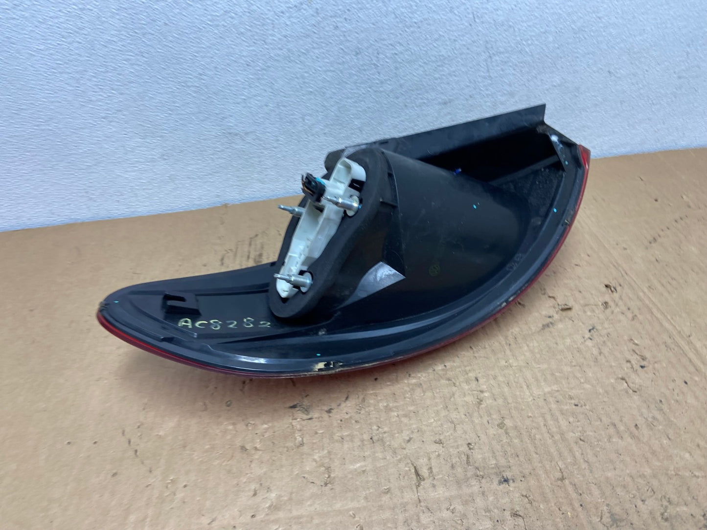 2009-2012 Volkswagen CC Right Passenger RH Side Tail Light AC8282 LK7