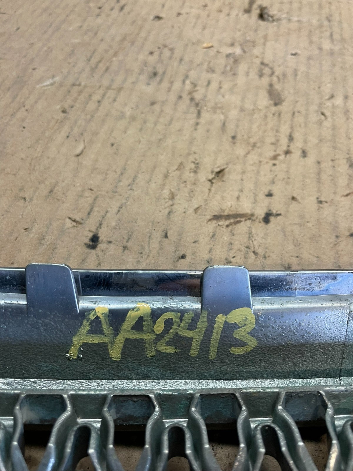 2007 to 2011 Hyundai Veracruz Chrome Grille Grill OEM aa2413 DG10