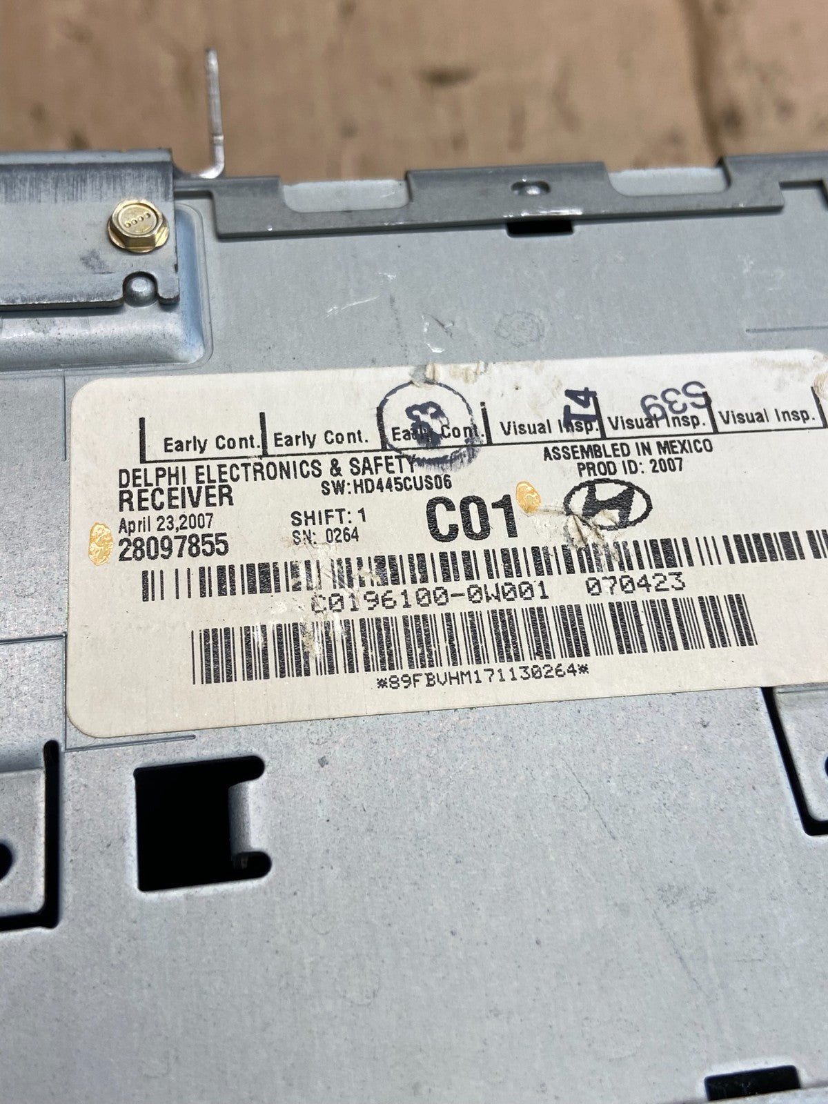 2007 to 2009 Hyundai Santa Fe AM/FM Radio CD Player ai2735 DG5