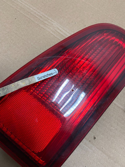 2003-2006 Lincoln Navigator Right Passenger RH Inner Tail Light OEM AB0940 LK3