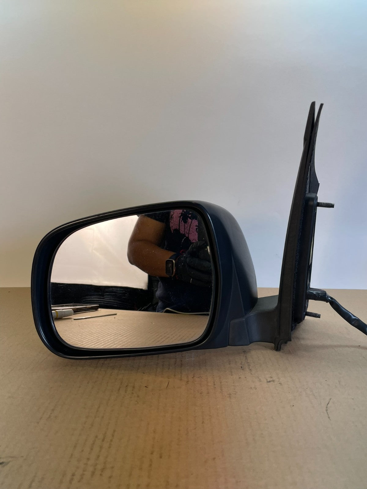 2004 to 2010 Toyota Sienna Left Driver LH Side View Mirror AI3998 DW8