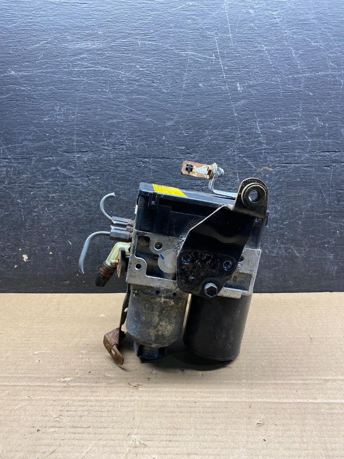 2004 - 2009 Toyota Prius ABS Brake Pump Anti Lock Module AI7473 DG2