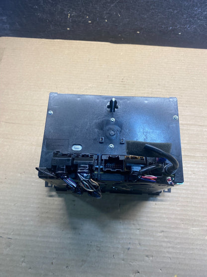 2013 - 2017 GMC Acadia Radio Display Screen AM/FM AUX AF3852 DW5