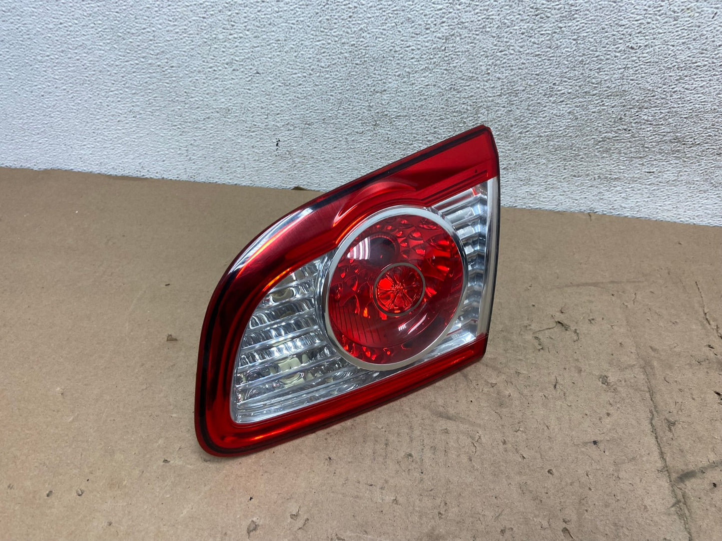 2010 2011 2012 Hyundai Santa Fe Right Passenger Tail Light Inner AG5579 LK2