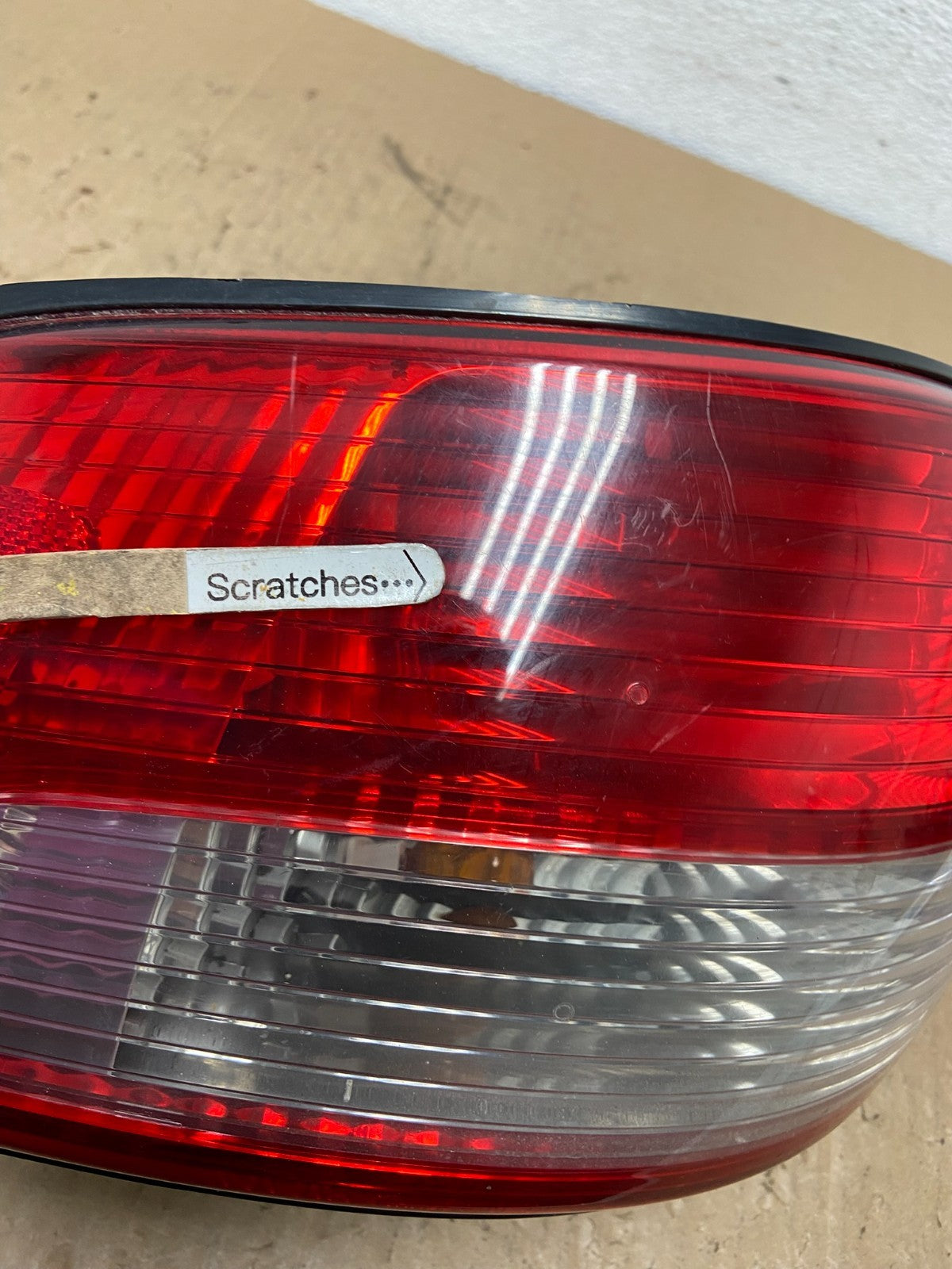 2001 2002 2003 Toyota Sienna Left Driver Lh Side Tail Light AC7219 DW3