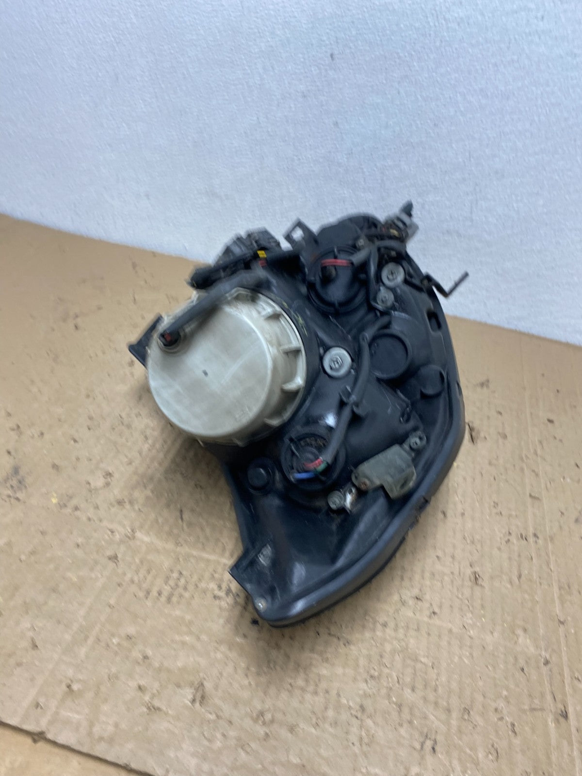 2004 2005 2006 Nissan Maxima Right Passenger Side Headlight Xenon HID AC4183 DW5