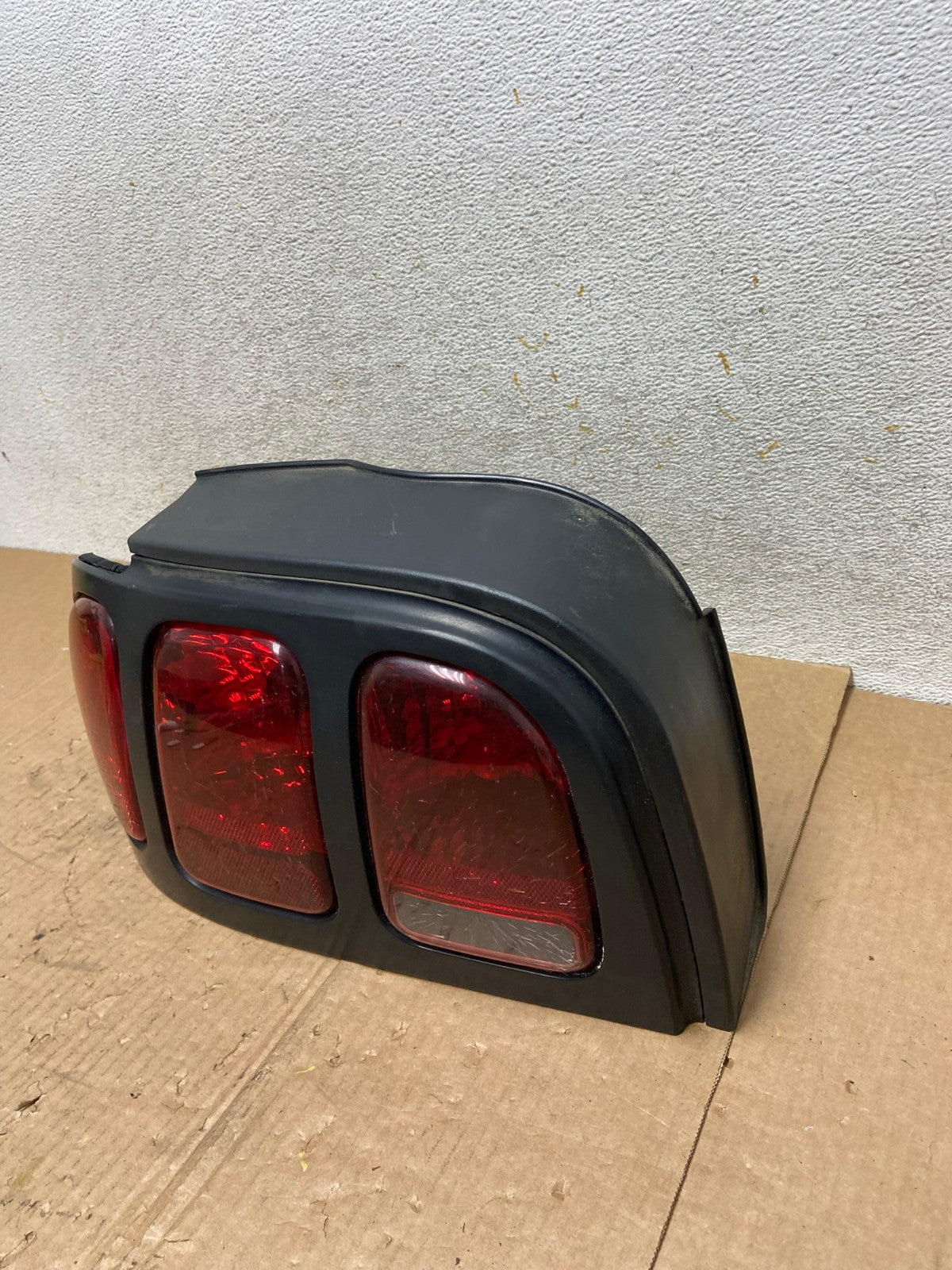 1996 1997 1998 Ford Mustang Left Driver LH Side Tail Light AI5482 LK1