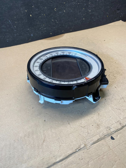 2011 - 2016 Mini Cooper Countryman Speedometer Cluster Gauge o1549 PS2