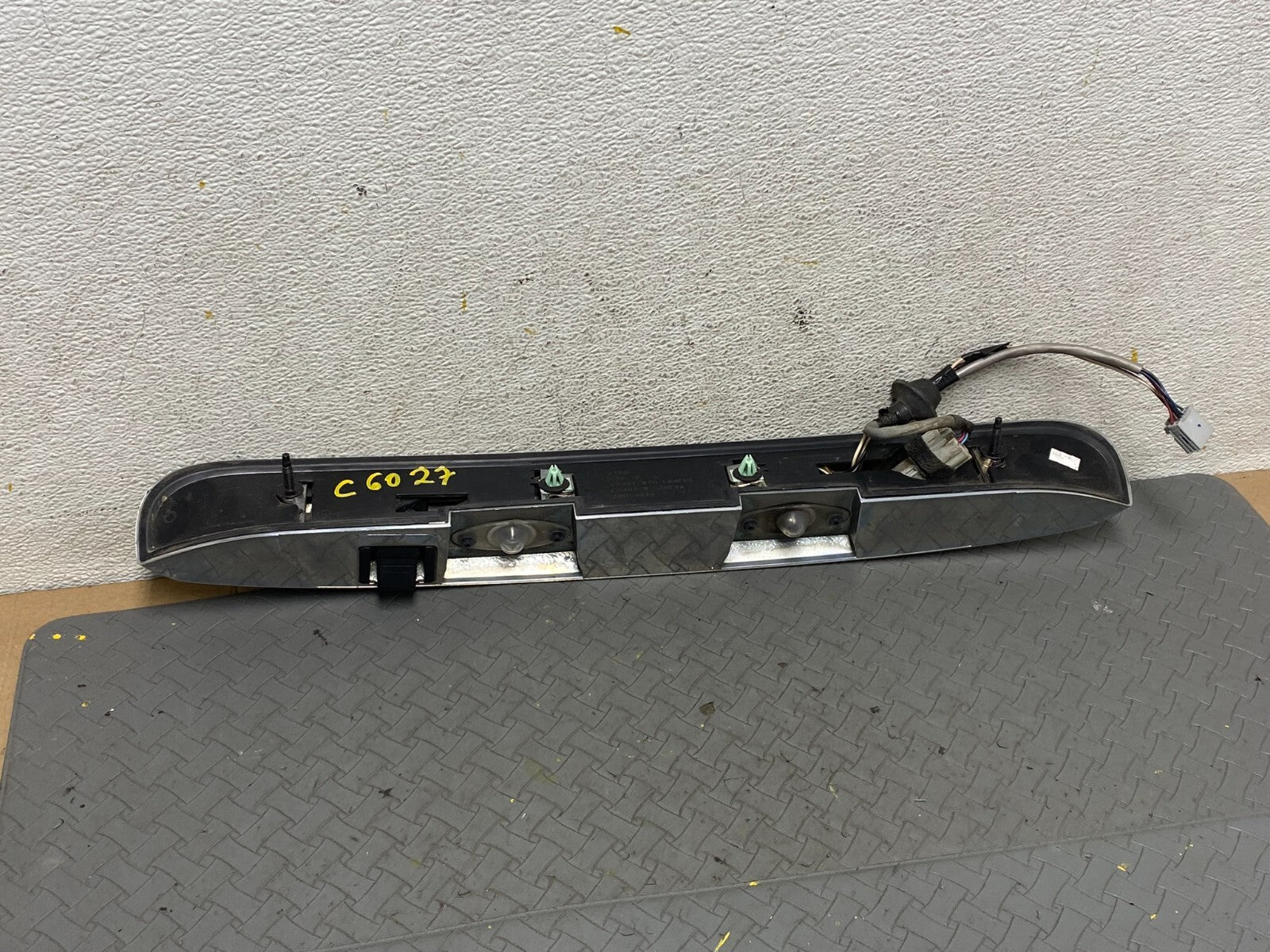 2010-2015 Gmc Terrain Lift Gate Handle Trim Back Up Camera Chrome Panel C6027 DG6