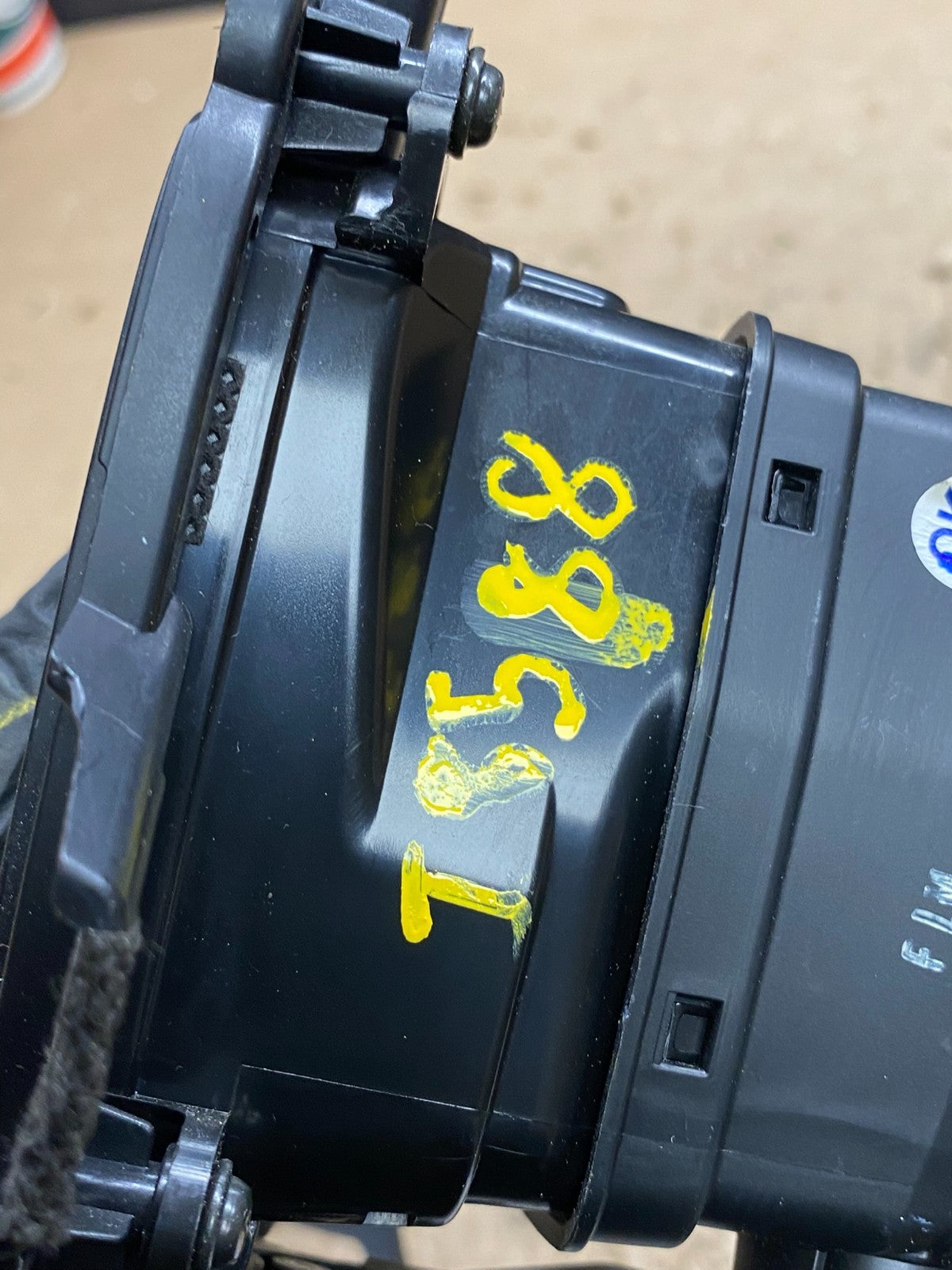 2011 2012 2013 Kia Optima Front Dash Radio Bezel Trim Air Vent T8588 DG6