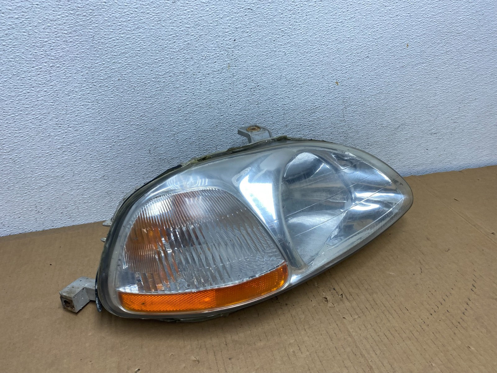 1996 - 1998 Honda Civic Sedan Right Passenger RH Headlight Halogen S0288 DW2