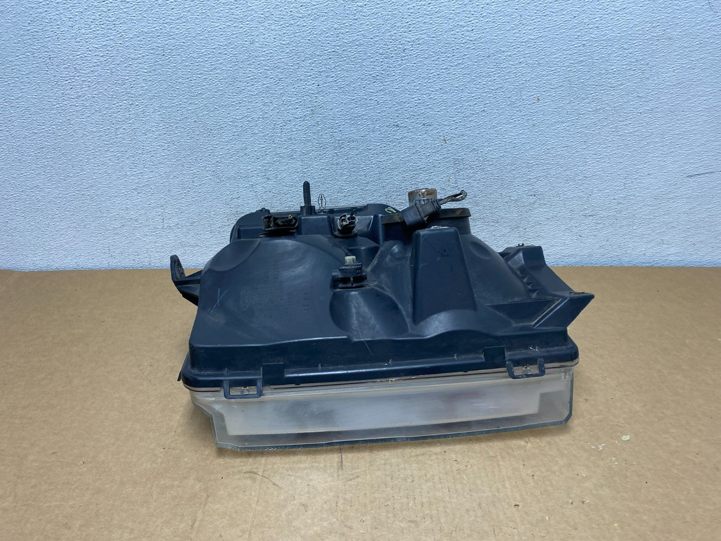 2008-2014 Ford Econoline E150 E250 E350 Right Passenger Headlight AD6032 DW5