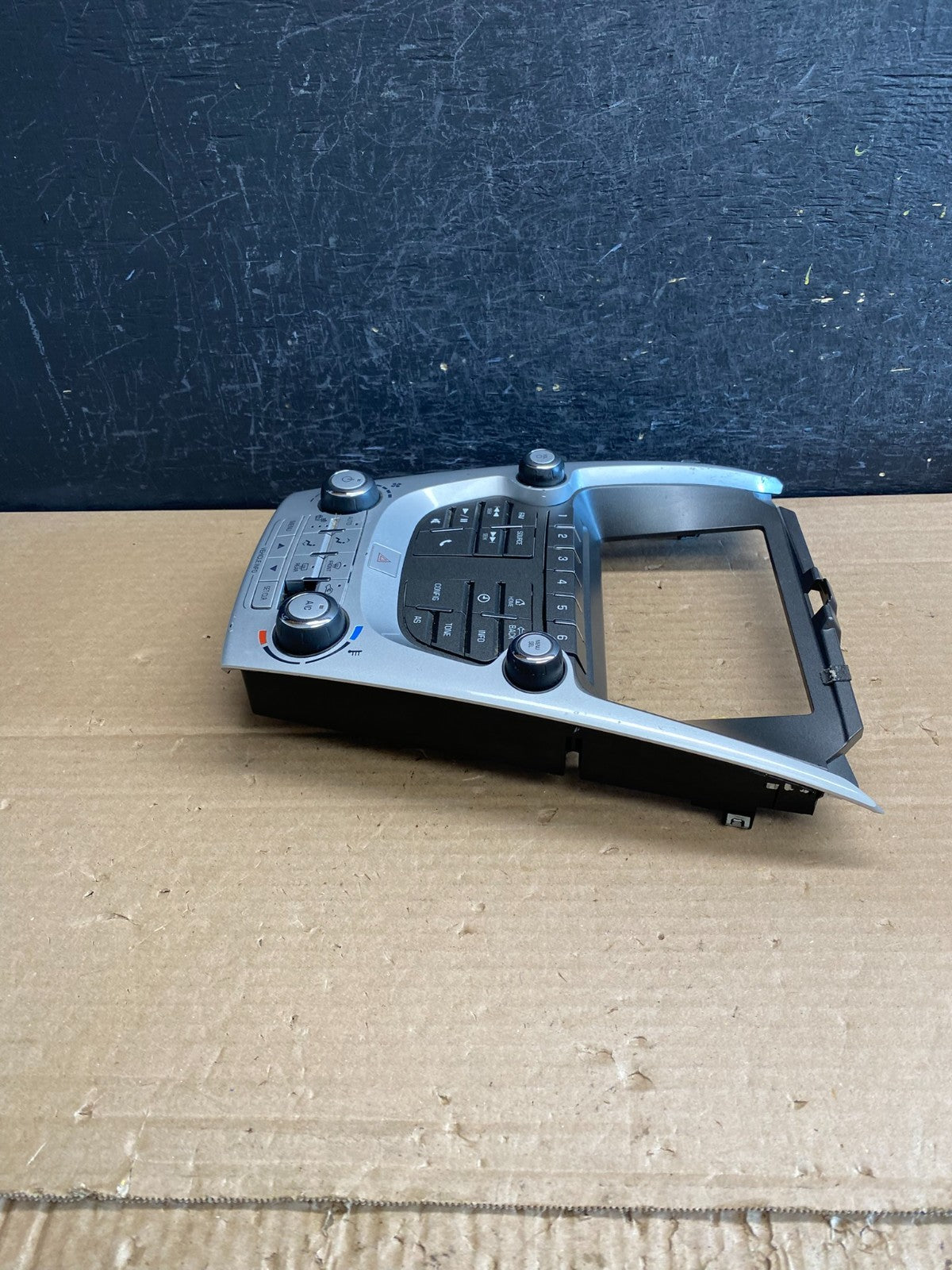 2012-2015 Chevy Equinox Terrain Radio Face Climate Control Panel Bezel AG0179 DG3