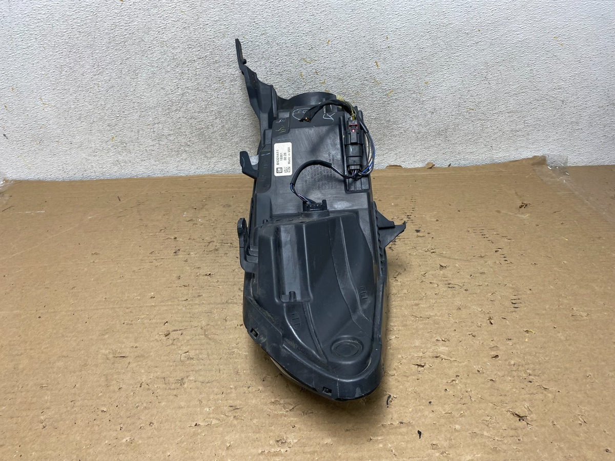 2016 - 2018 Chevrolet Malibu Right Passenger RH Halogen Headlight AH9265 DW6