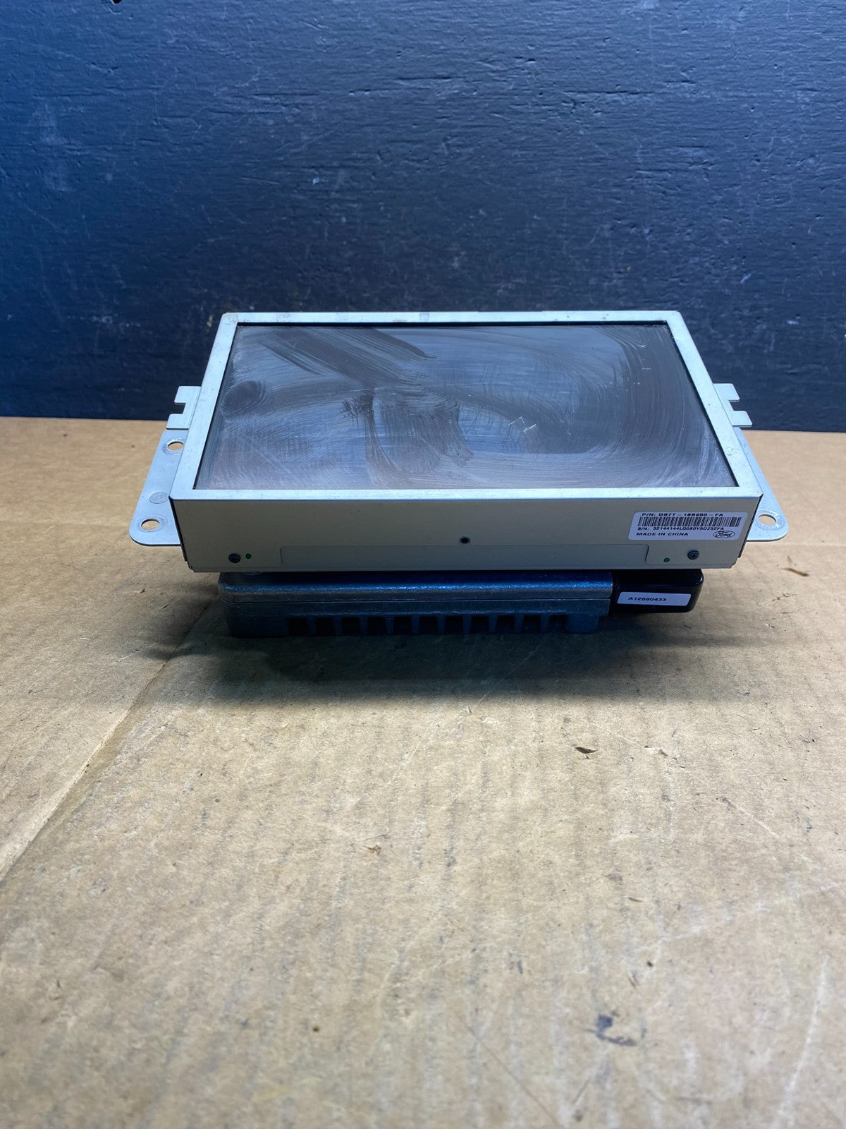 2013 to 2016 Ford Fusion Radio Information Display Screen AD3607 DG1