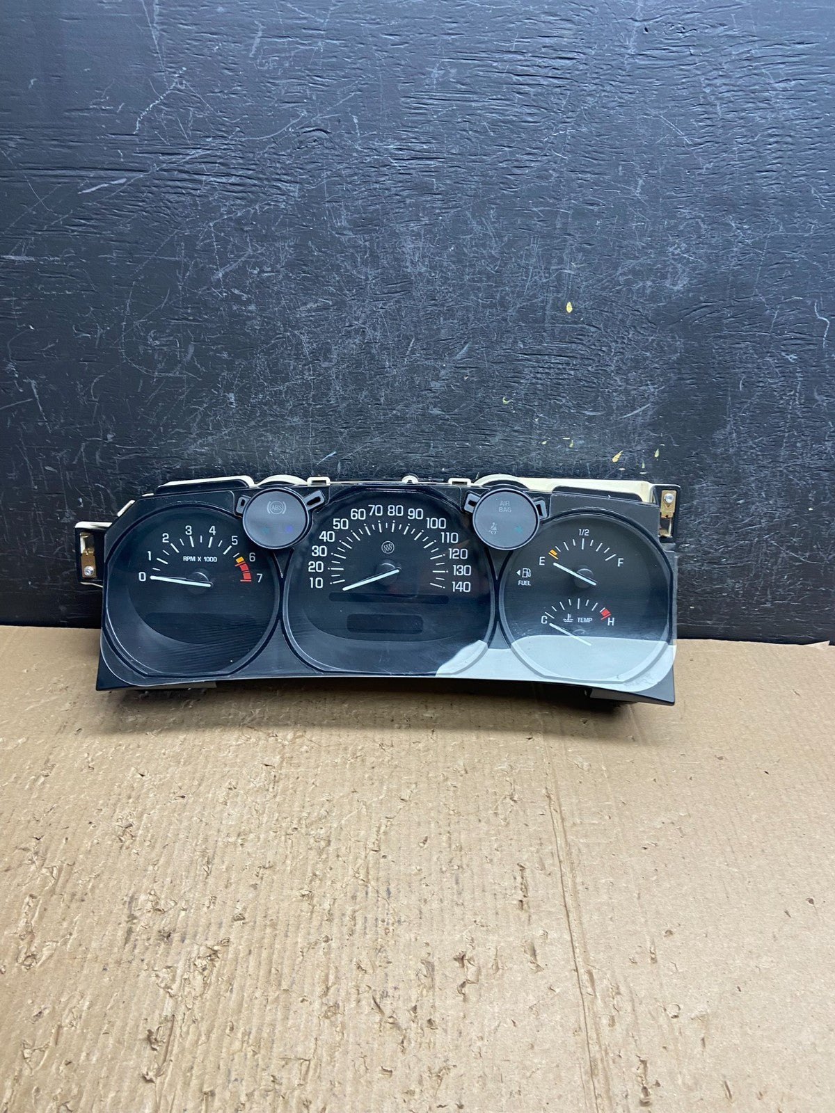 2002 to 2005 Buick Lesabre Speedometer Gauges Cluster AF1622 DG0