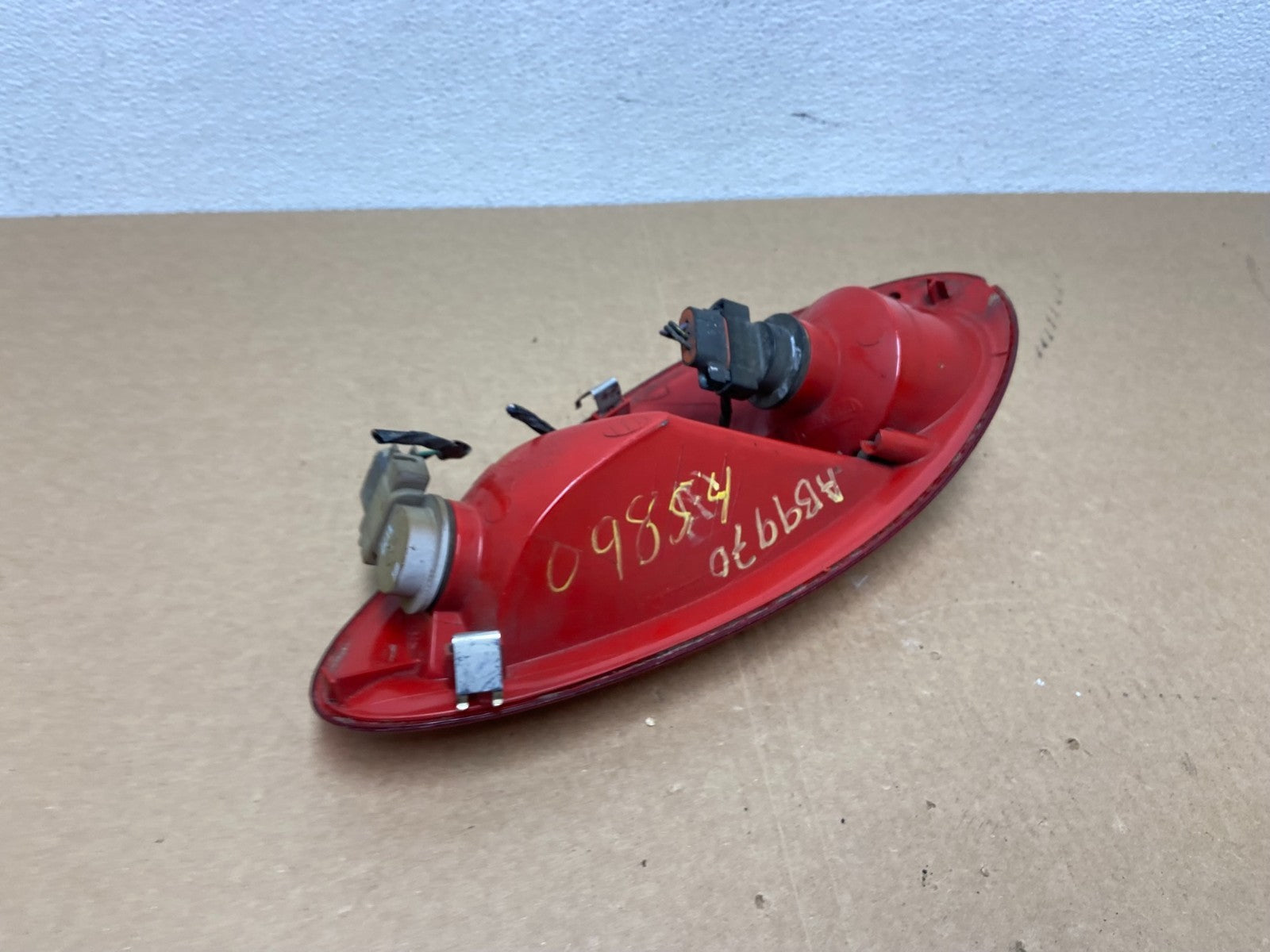 2001-2005 Chrysler PT Cruiser Left Driver LH Side Tail Light OEM AB9970 DW5