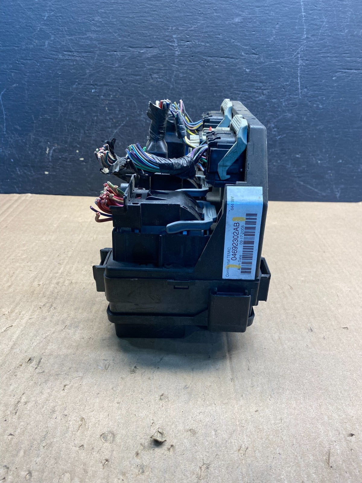 2008-2009 Dodge Journey Fusebox Fuse Box Relay Body BCM Module AE7672 DG3