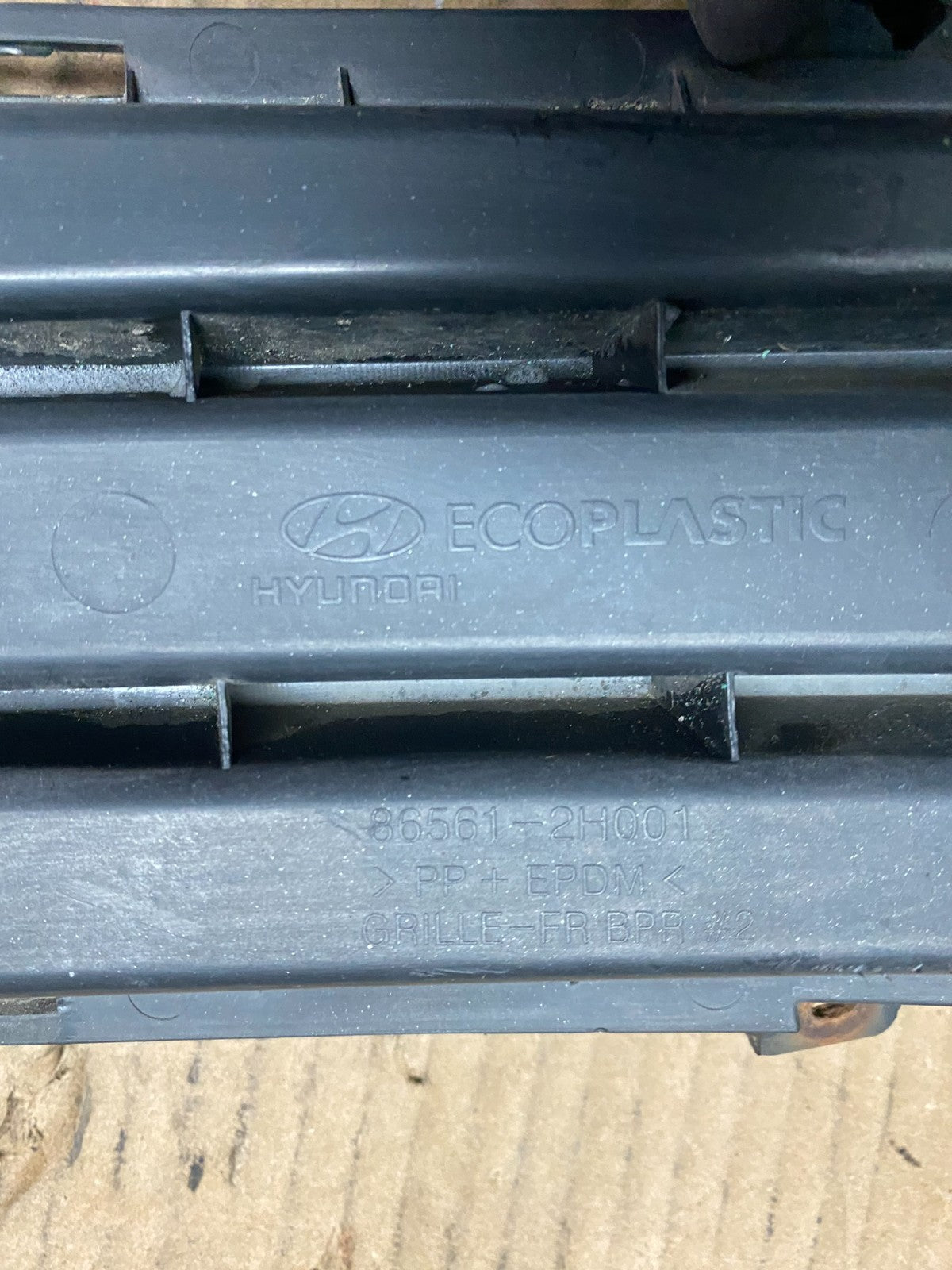 2007 2008 2009 Hyundai Elantra Front Lower Grille Grill 86561-2h001 T5740 DG10