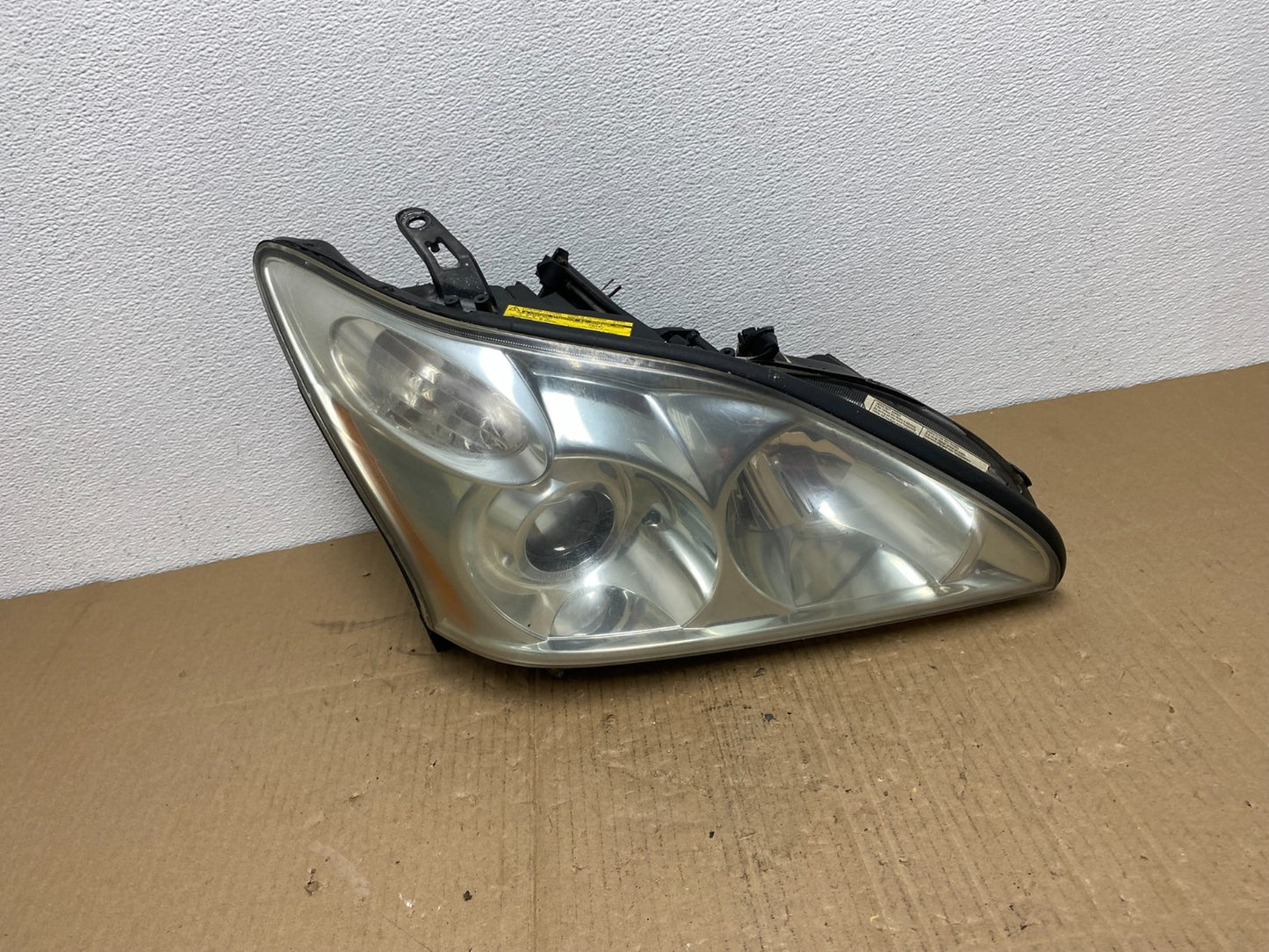 2004 - 2009 Lexus RX330 RX350 Xenon Right Passenger Side Headlight OEM AB8210 DW0