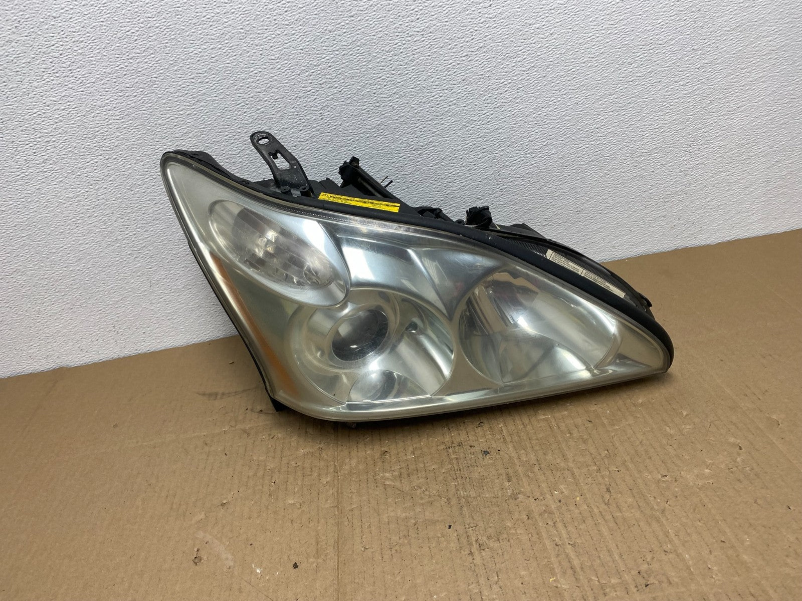 2004 - 2009 Lexus RX330 RX350 Xenon Right Passenger Side Headlight OEM AB8210 DW0