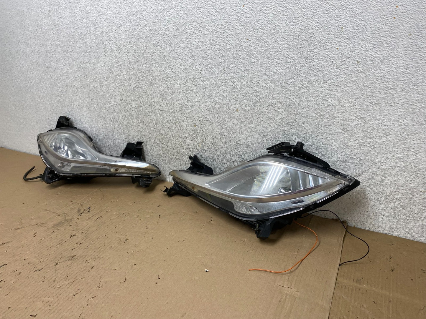 2011 to 2015 Hyundai Sonata Left+Right Set Fog Lights AE8794 DG1