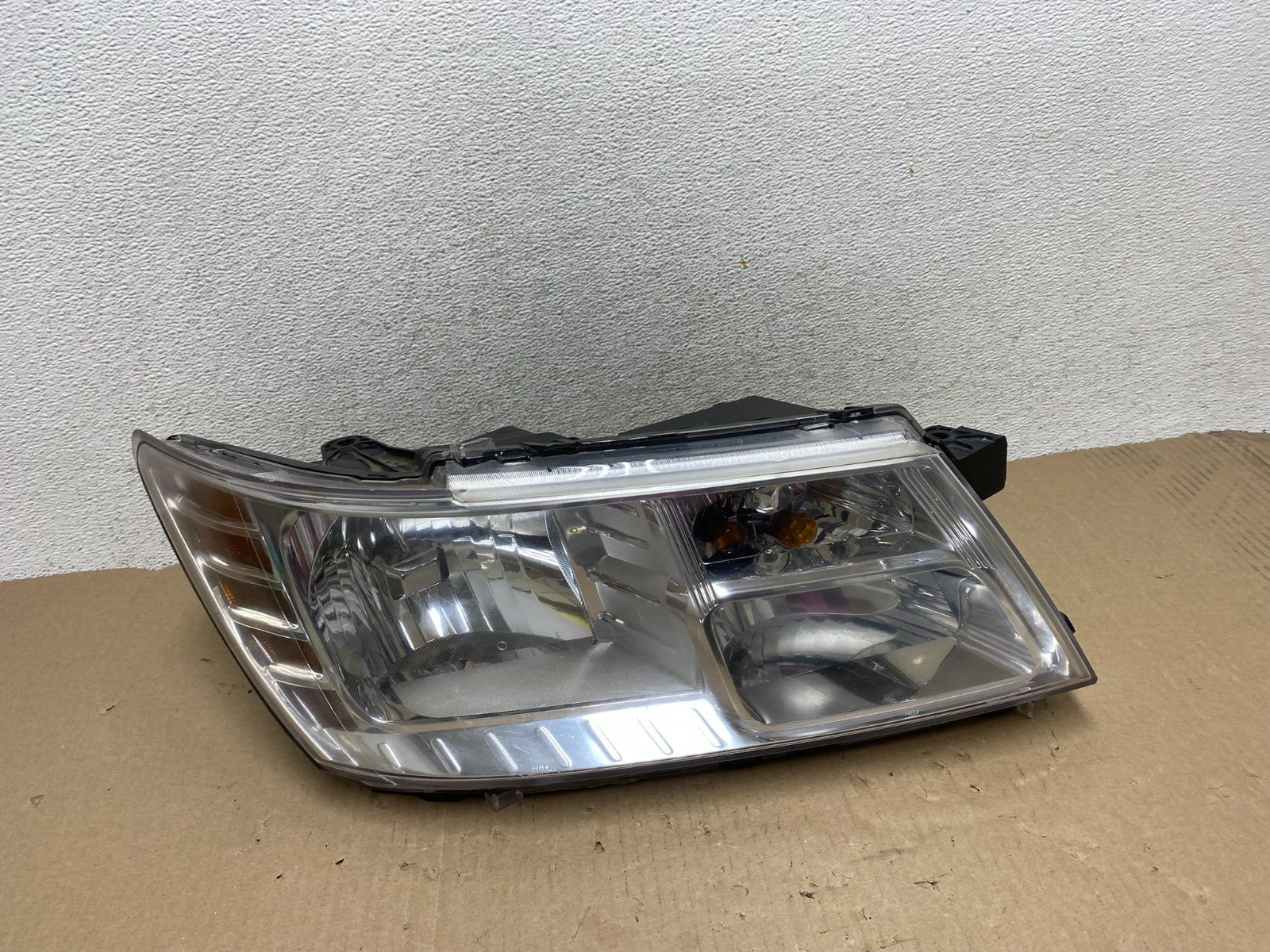 2009 to 2017 Dodge Journey Headlight Right Passenger Rh Halogen AG6908 DW0