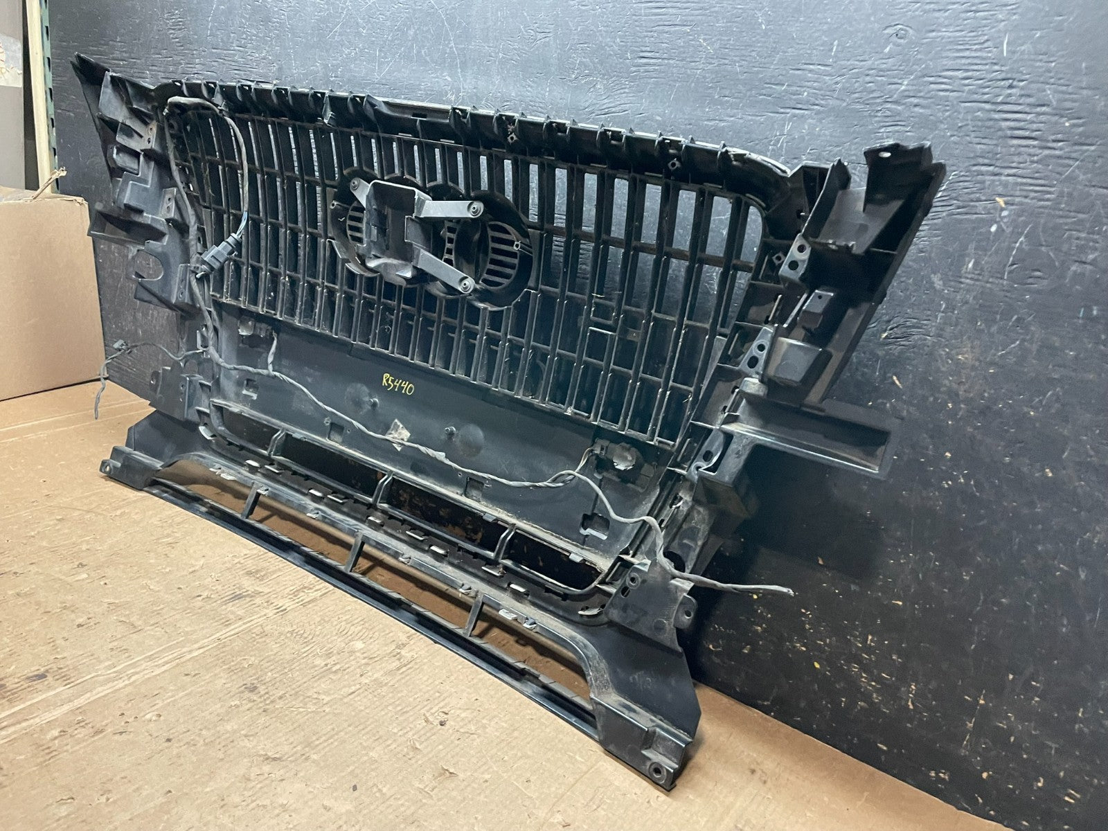 2012 to 2017 Audi Q7 Front Upper Grill Grille  OEM z5950 DG10